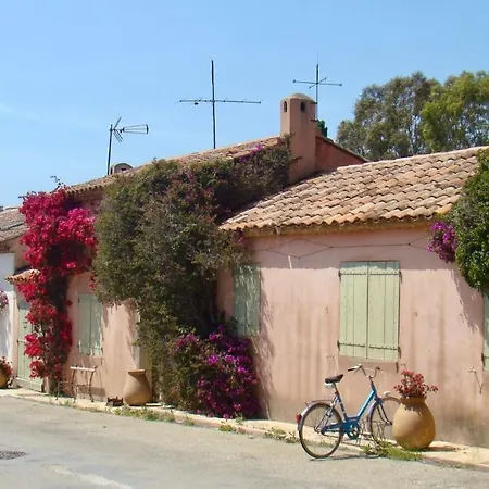 Grand Studio A Hyeres Entre Mer Et Ville Exterior photo