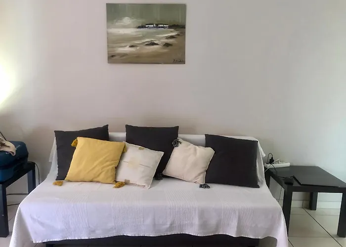 Grand Studio A Hyeres Entre Mer Et Ville