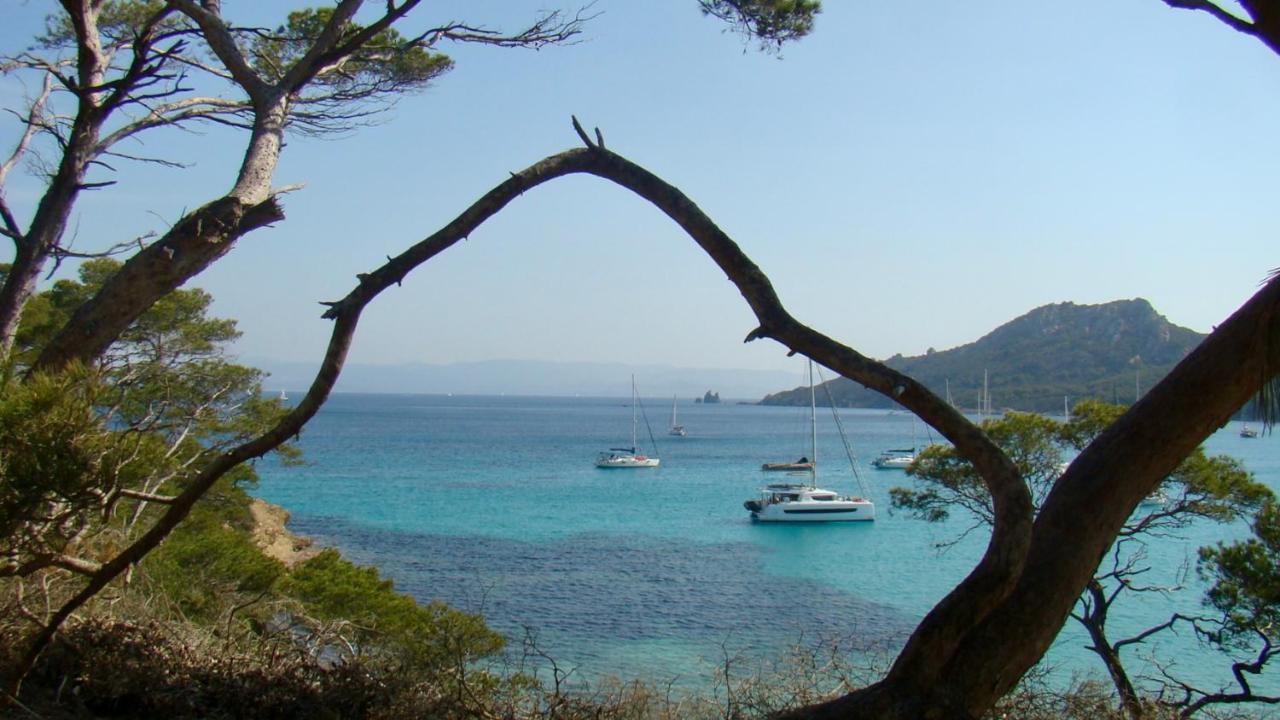 Grand A Entre Et Hyeres